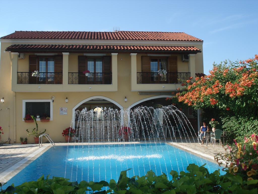 Kalypso Gouvia Aparthotel Екстериор снимка
